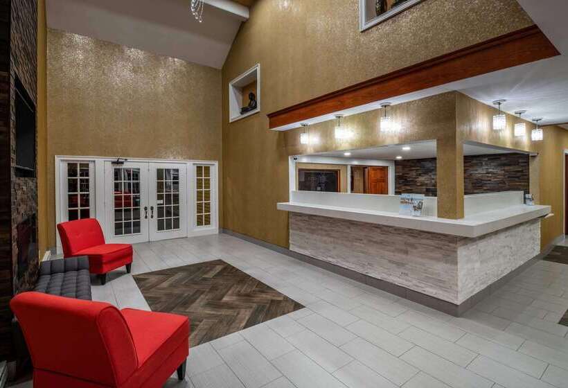 هتل Ramada By Wyndham Groton Mystic