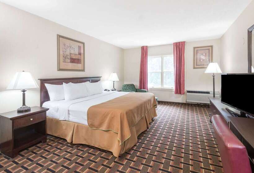 هتل Ramada By Wyndham Groton Mystic