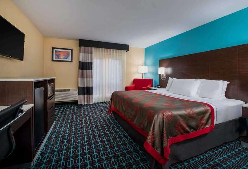 هتل Ramada By Wyndham Groton Mystic