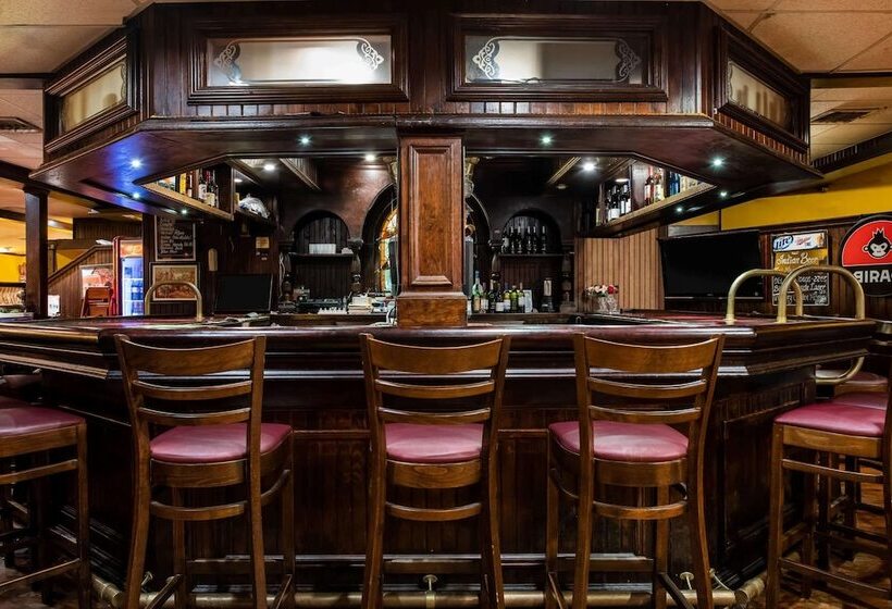 هتل Ramada By Wyndham Groton Mystic