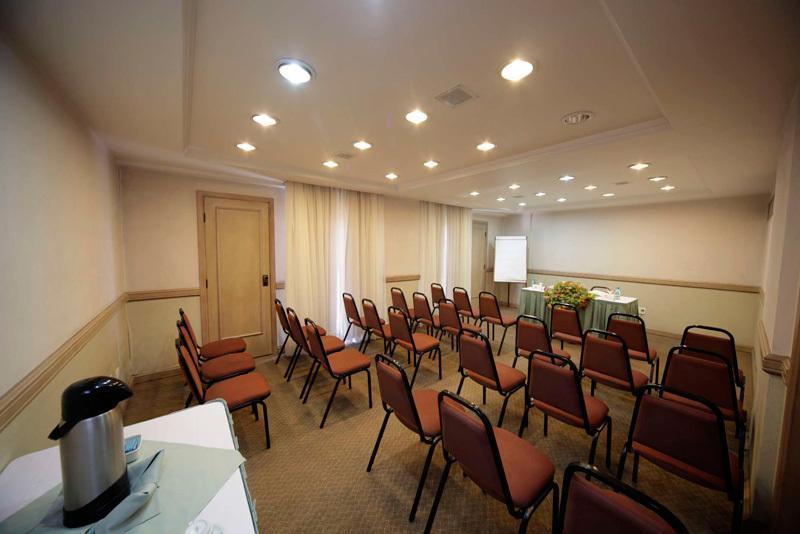 فندق Rede Andrade Vernon