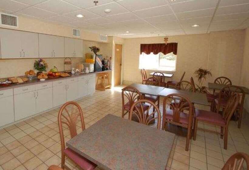 Отель Rodeway Inn Willington North