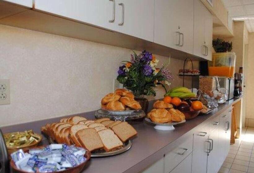 Отель Rodeway Inn Willington North