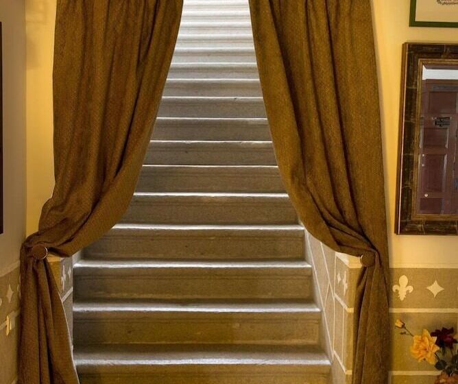 Сельский отель Rural La Casa De Pasarón