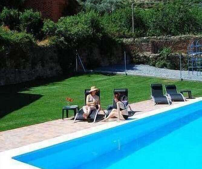 Сельский отель Rural La Casa De Pasarón