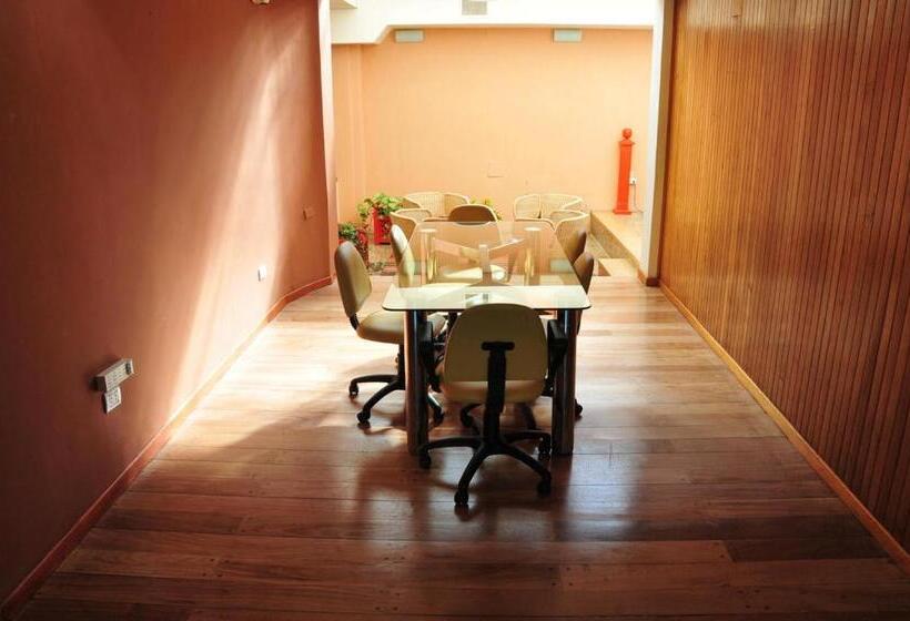 Отель Santa Cruz