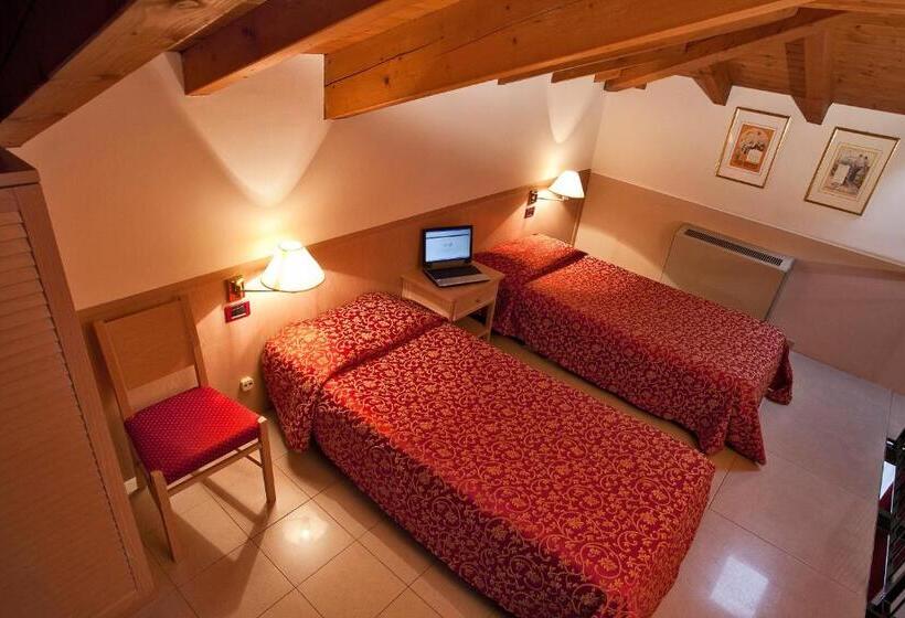 בית מלון כפרי Santanna