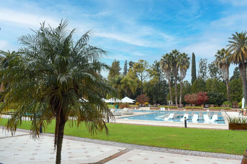 Sheraton Pilar Hotel & Convention Center