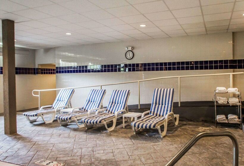 Отель Sleep Inn & Suites