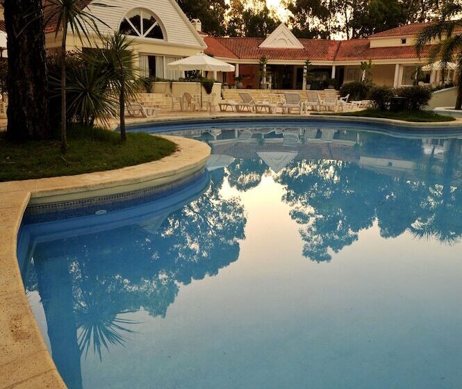 هتل Solanas Punta Del Este & Crystal Beach