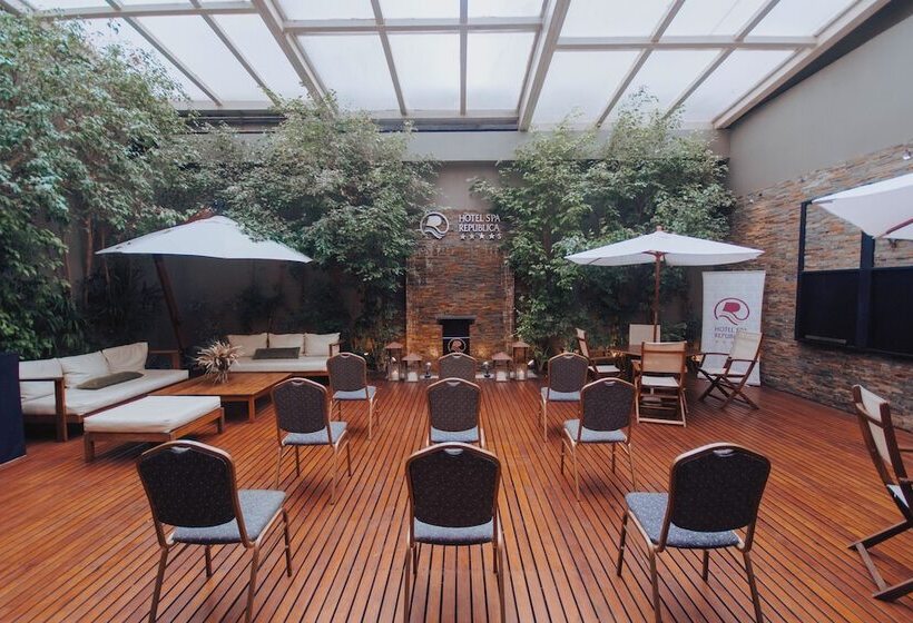 בית מלון כפרי Spa Republica