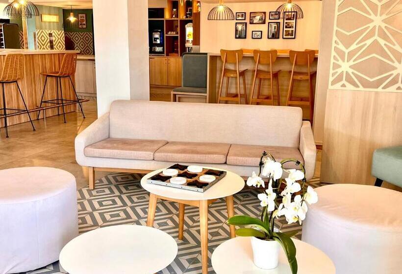 ホテル The Originals City, Hôtel Le Puech, Narbonne