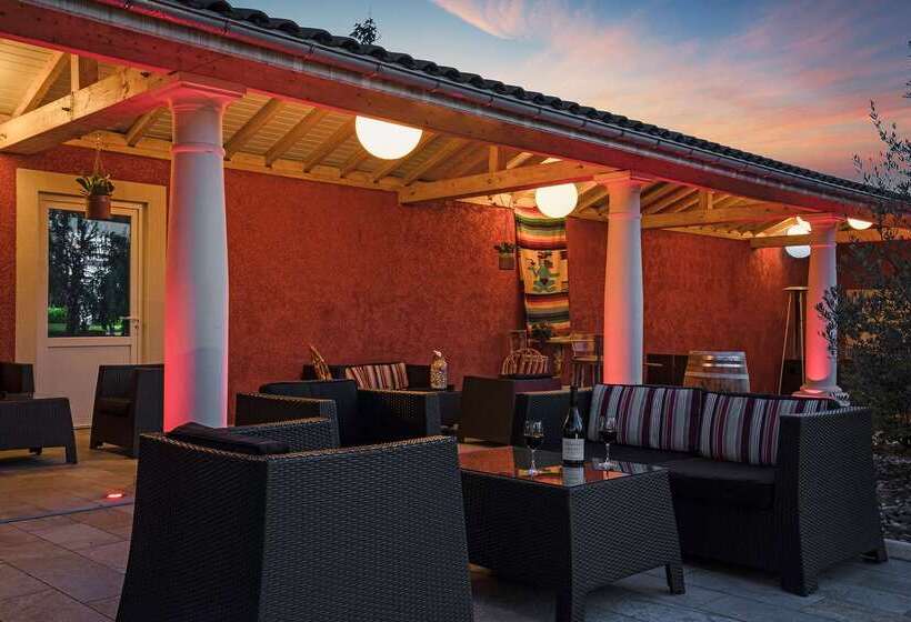 ホテル The Originals Boutique, Hôtel Le Pillebois, Bourgenbresse Nord