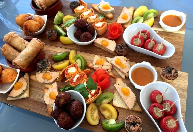 Logis Hôtel Centrotel Et Spa Bulles D Allier