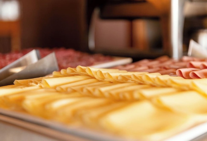 منتجع Wyndham Garden Lujan