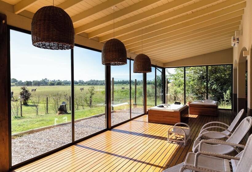 منتجع Wyndham Garden Lujan