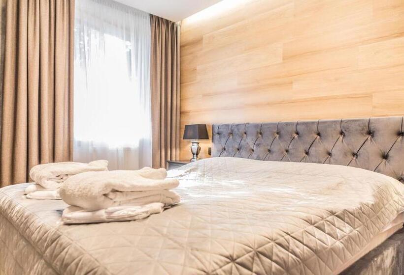 مبيت وإفطار Kalvin Restaurant & Pension