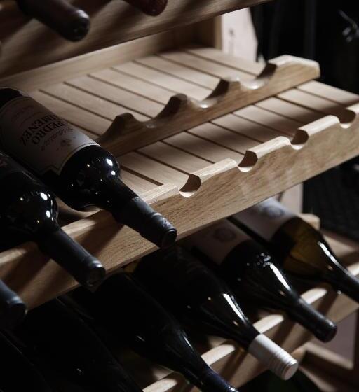 مبيت وإفطار Kalvin Restaurant & Pension