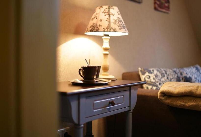 مبيت وإفطار Kalvin Restaurant & Pension