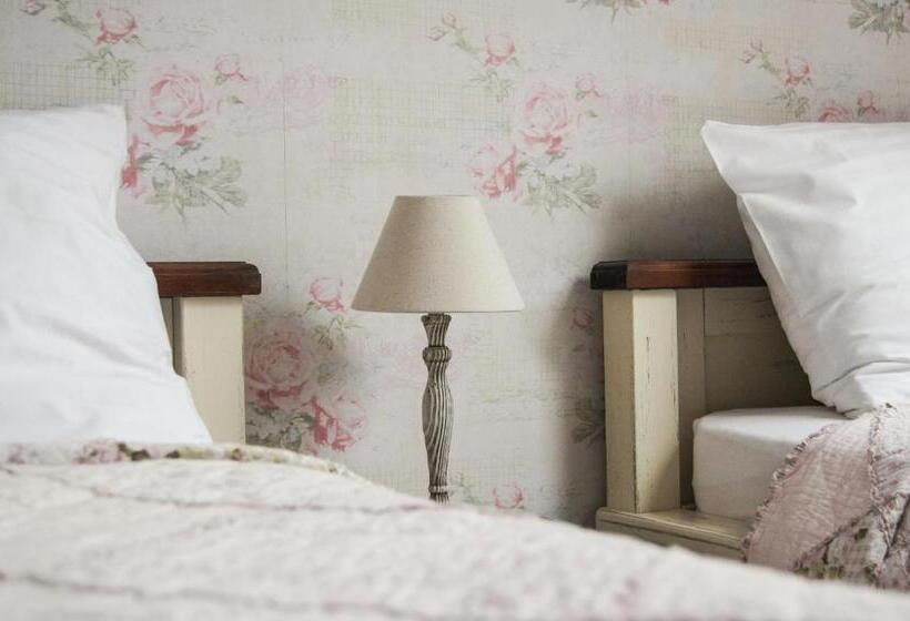 مبيت وإفطار Kalvin Restaurant & Pension