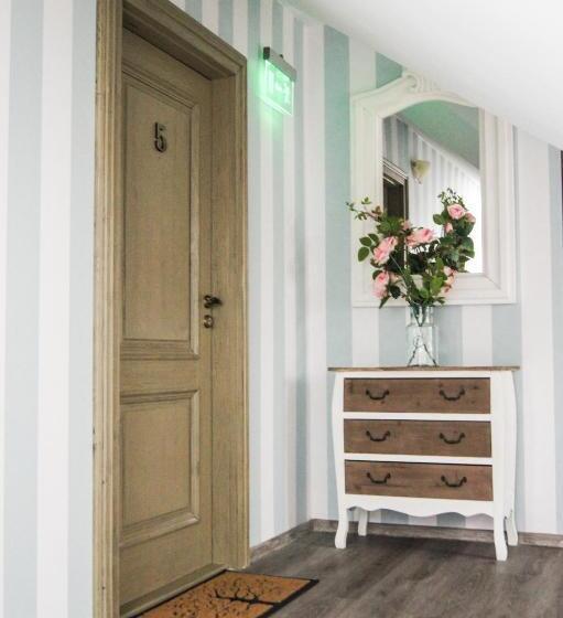 مبيت وإفطار Kalvin Restaurant & Pension