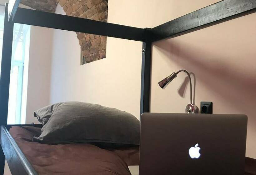 Elbrus Hiloft Hostel