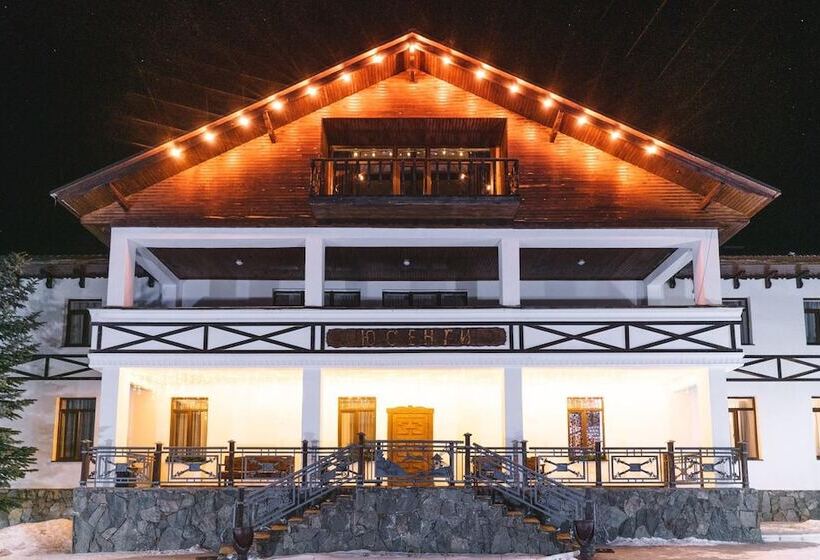 Elbrus Hiloft Hostel