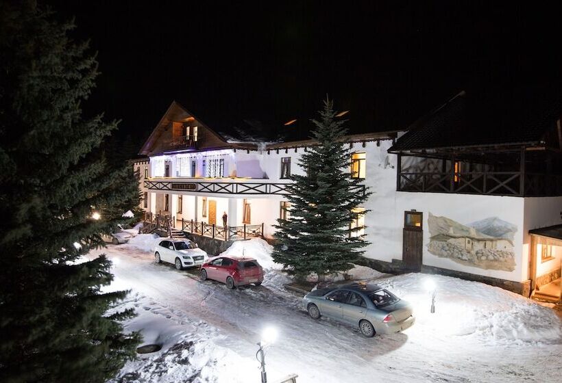 Elbrus Hiloft Hostel