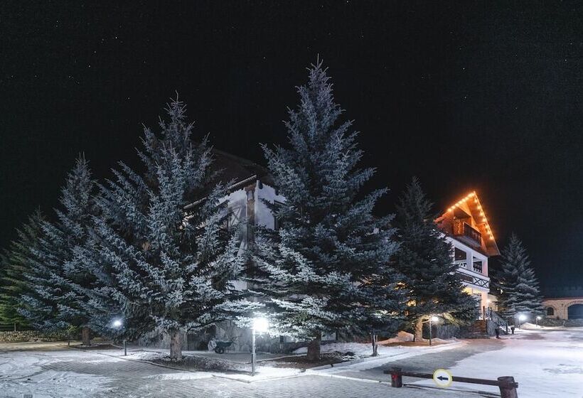 Elbrus Hiloft Hostel