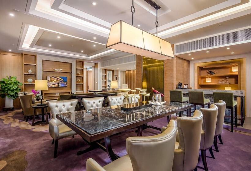 Felton Grand Hotel Bazhong