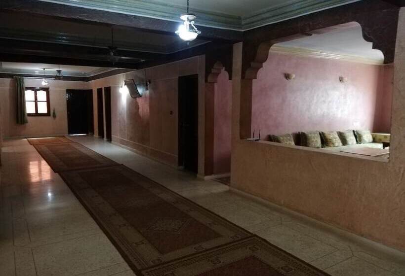 مسافرخانه Hagounia