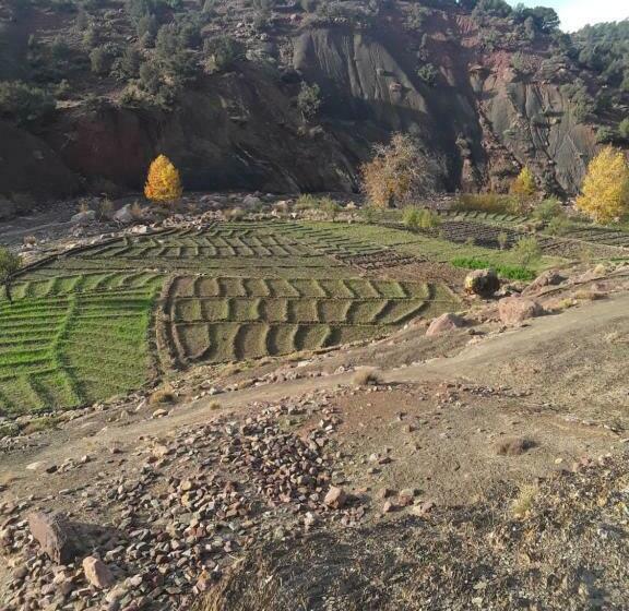 هتل Auberge Restaurant Les Coquelicots