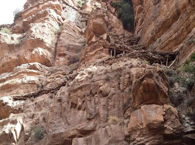 هتل Auberge Restaurant Les Coquelicots