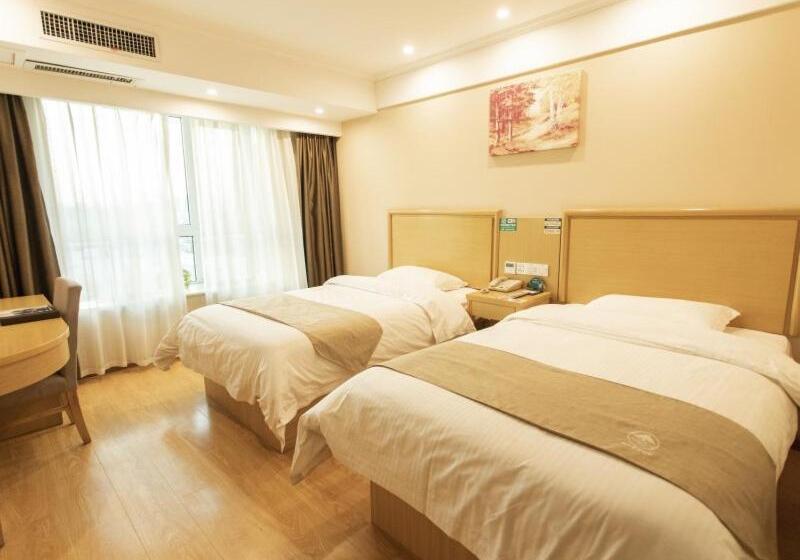 Greentree Inn Henan Zhumadian Xincai Yueliang Bay Business Hotel
