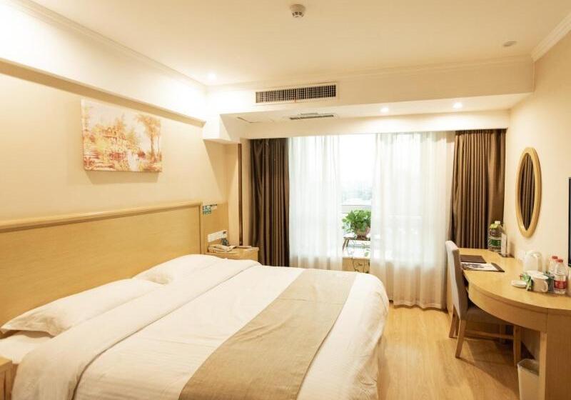 Greentree Inn Henan Zhumadian Xincai Yueliang Bay Business Hotel