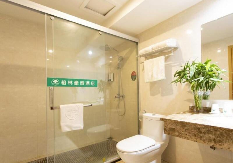 Greentree Inn Henan Zhumadian Xincai Yueliang Bay Business Hotel