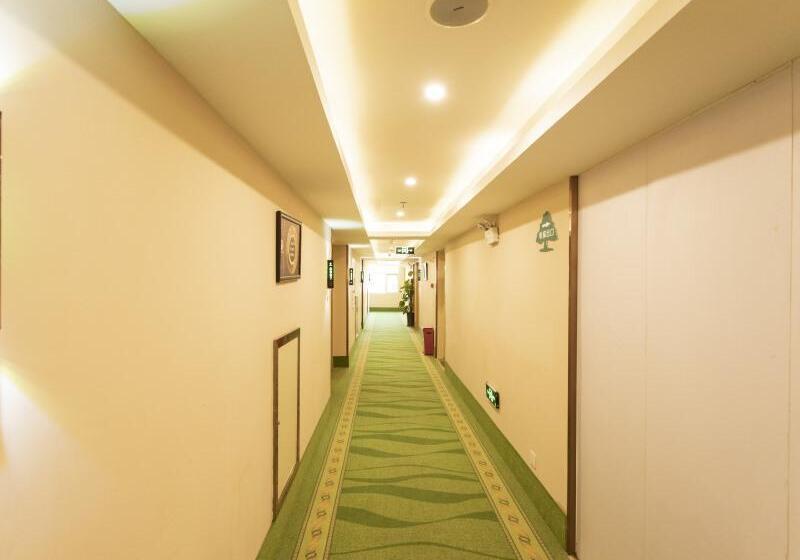 Greentree Inn Henan Zhumadian Xincai Yueliang Bay Business Hotel