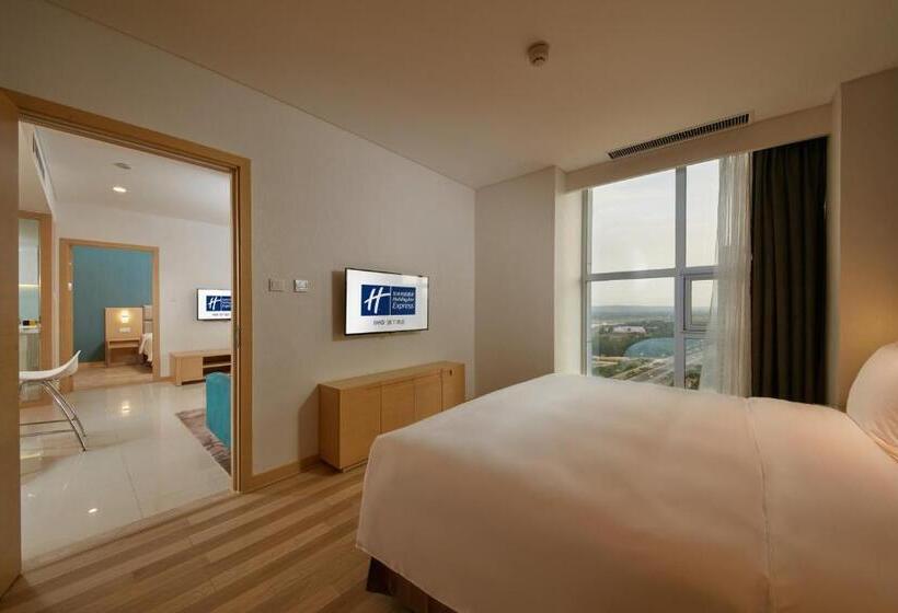 בית מלון כפרי Holiday Inn Express Luoyang Yichuan, An Ihg