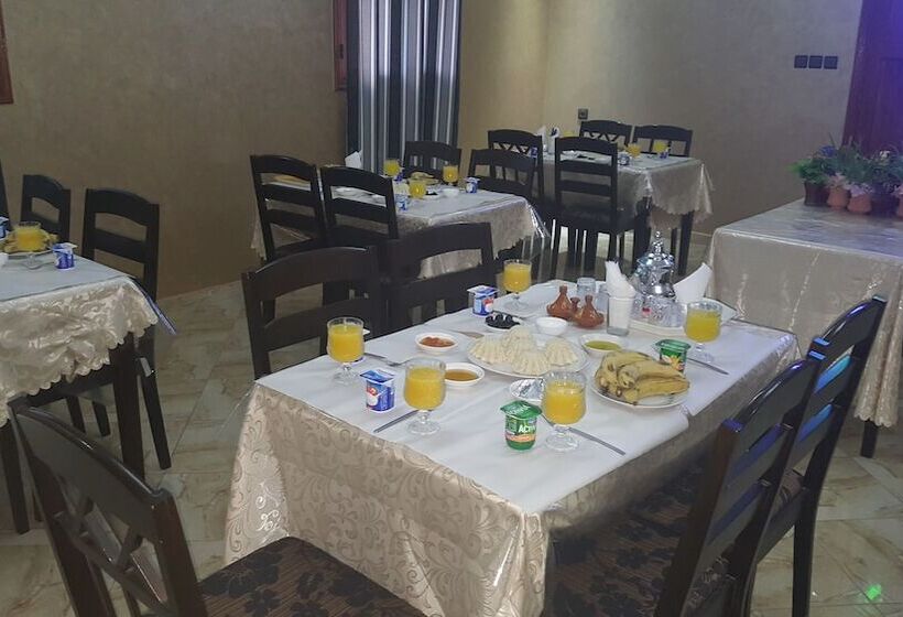 هتل Hôtel Ajil Ouzoud