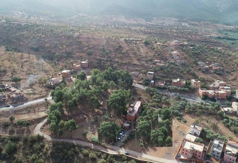 هتل Hôtel Ajil Ouzoud