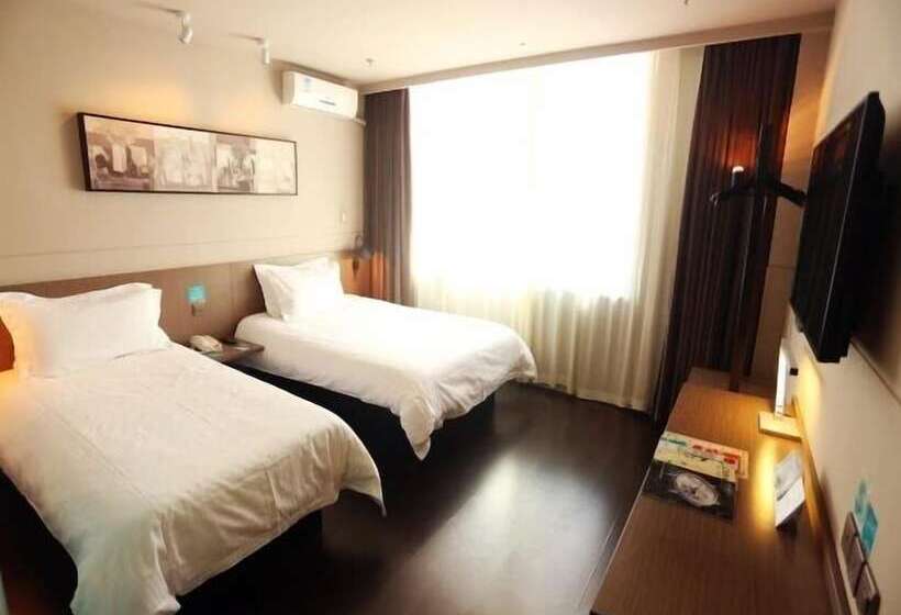 Отель Jinjiang Inn Ulanhot Xinganmeng Municiple Government