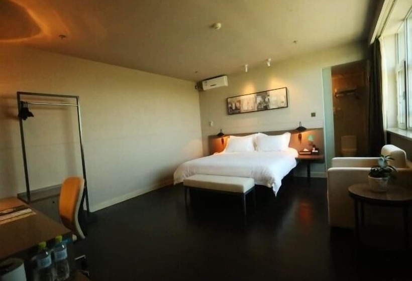 Отель Jinjiang Inn Ulanhot Xinganmeng Municiple Government