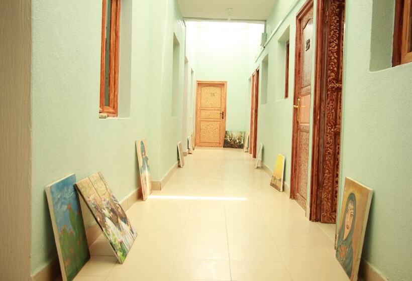 Отель La Belle Vue