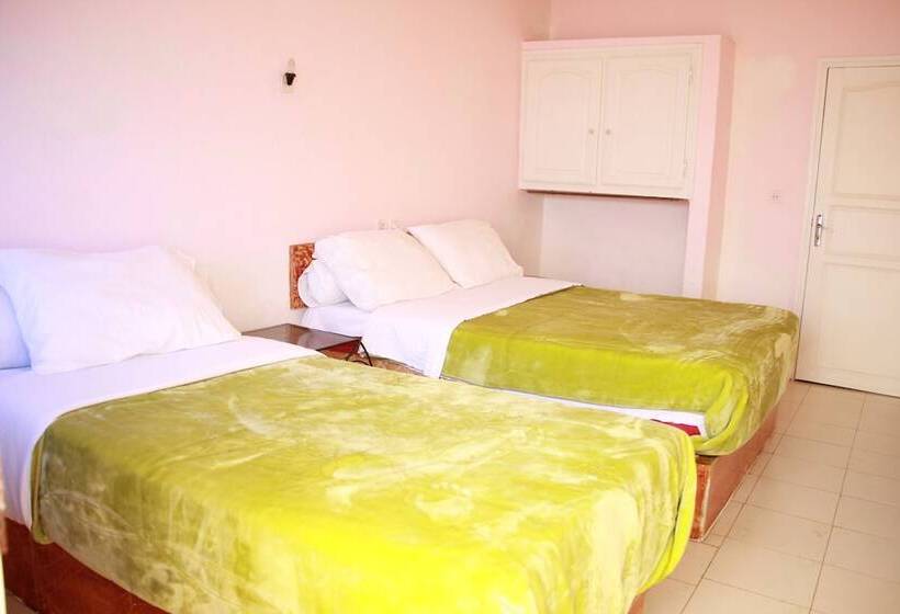 Отель La Belle Vue