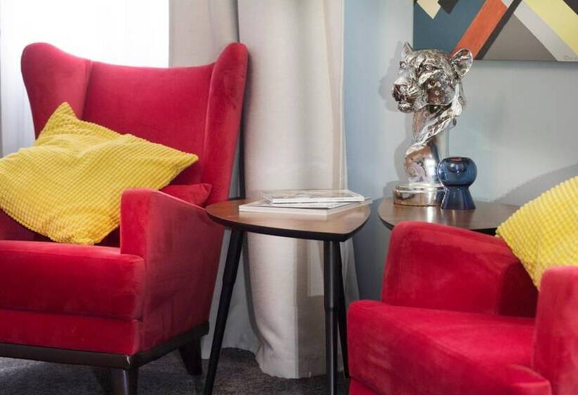 Отель Maxim Park