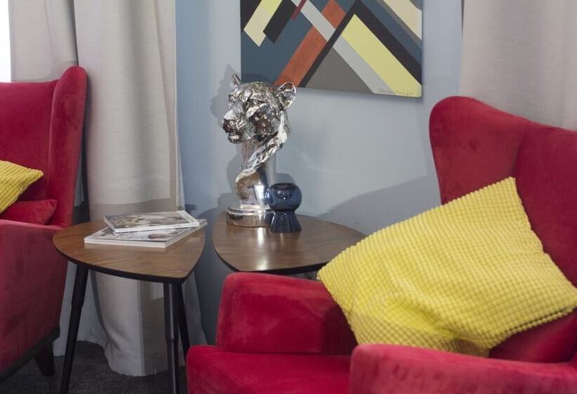 Отель Maxim Park