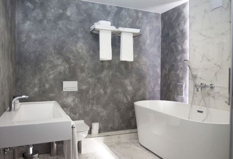 Отель Maxim Park