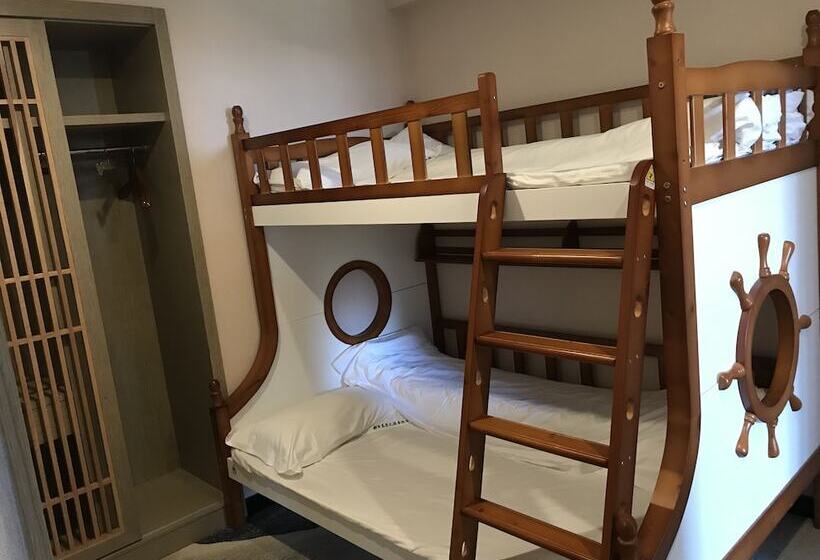 Отель Metropolis Golf Hot Spring