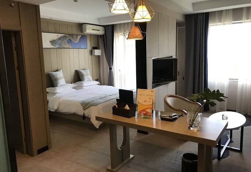 Отель Metropolis Golf Hot Spring