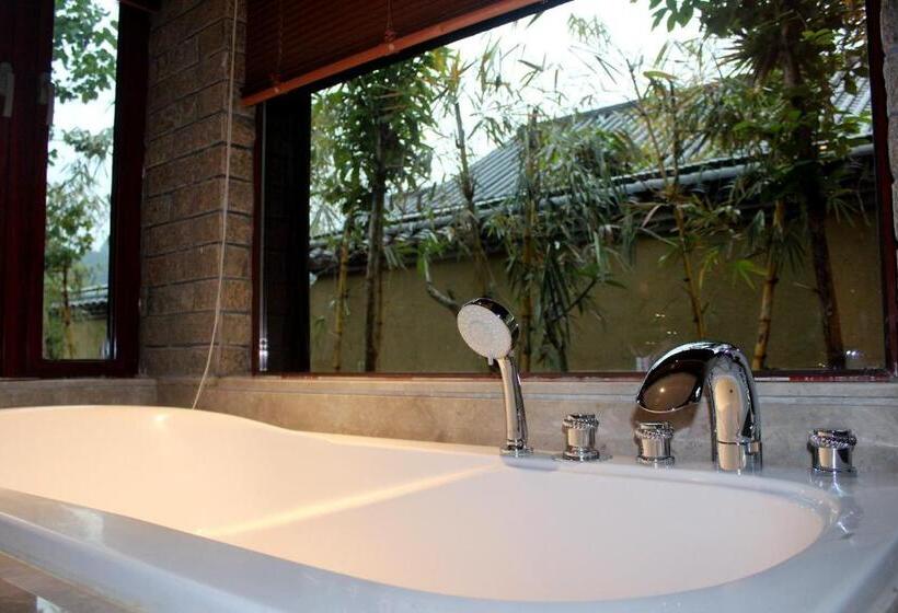 فندق Narada Resort & Spa Cifu Lake